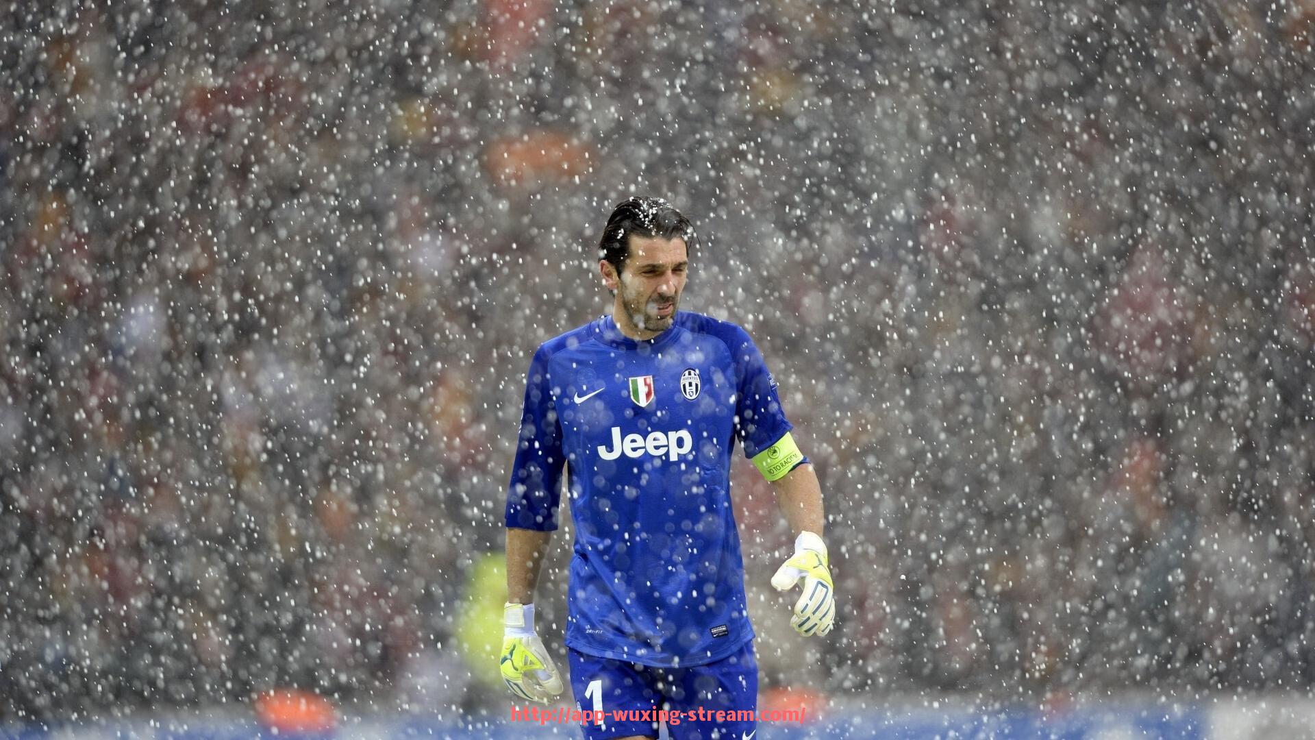 五星体育直播-世俱杯比赛期间球迷违禁品清单及安检执行标准详解